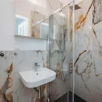 Antique - Tomasza 6a Lejlighedshotel 4*