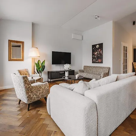 Antique - Tomasza 6a