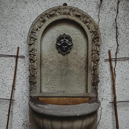 Antique - Tomasza 6a 4* クラクフ