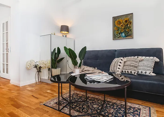 Antique - Tomasza 6a Apart Otel