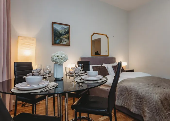 Antique - Tomasza 6a Ξενοδοχείο με διαμερίσματα