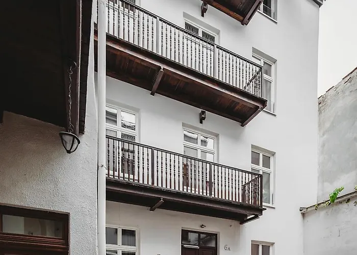 Antique - Tomasza 6a 4* Cracovie