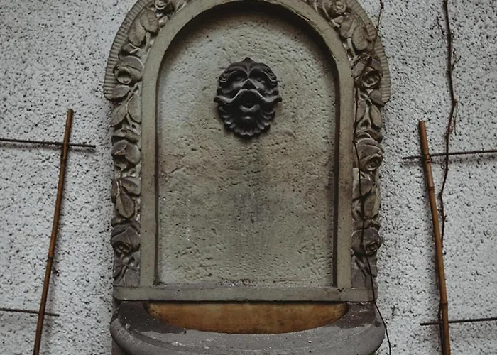 Antique - Tomasza 6a 4* Cracovie